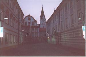 Barocke Altstadt mit Dom.jpg (7611 Byte)